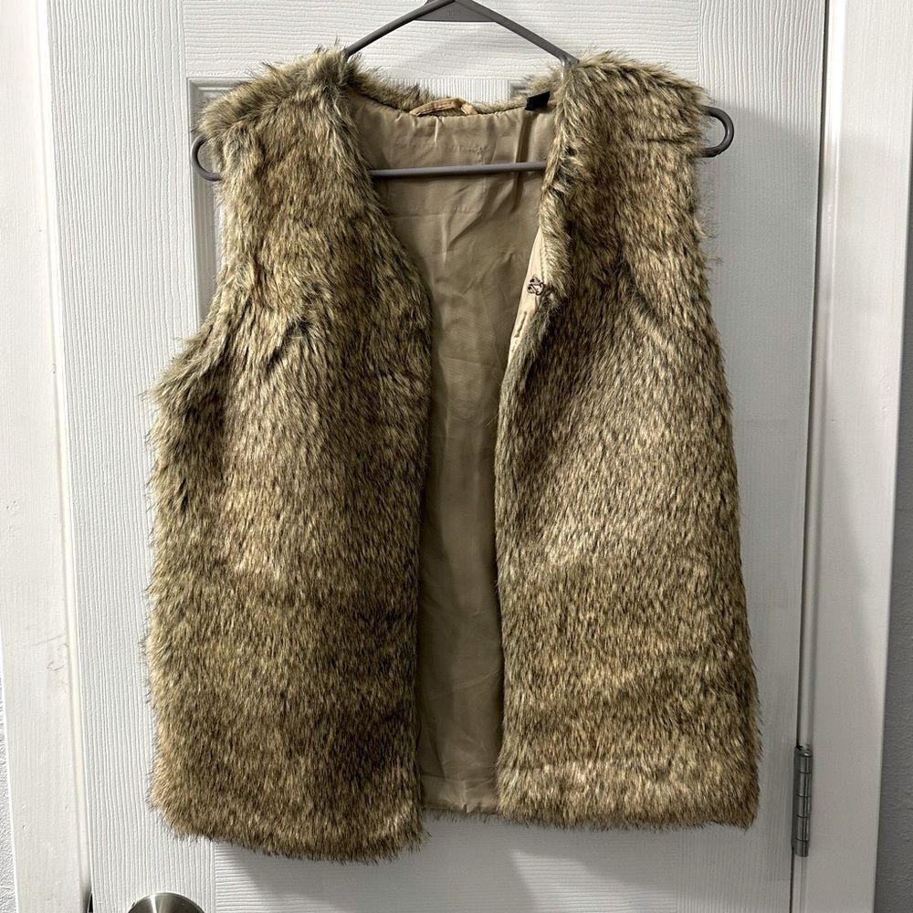Unbranded faux fur brown vest small